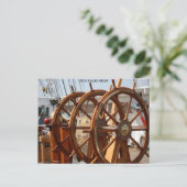 舵輪、USCGのカッターのワシ ポストカード (スタンド正面)