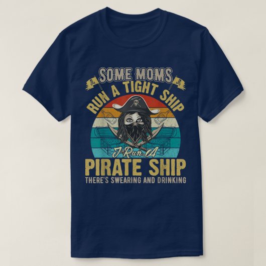 船が走引き締め走てMの海賊船 Tシャツ (デザイン正面)
