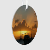 船と日没の熱帯海 オーナメント (正面)