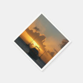 船と日没の熱帯海 スタンダードカクテルナプキン (角)