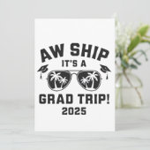 船に乗ってるけど 2025年卒業旅行 夏の旅行にぴったりなデザイン 招待状 (スタンド正面)