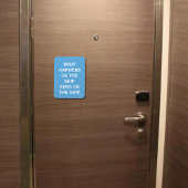 船の上で何が起こるか – ドア マグネット