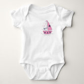 船の女の子の窓 ピンク 白の水玉模様 ベビーボディスーツ (正面)