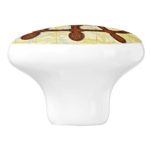 船の舵輪は木製の古い地図の航海のな海上旅行をローラーで動かします セラミックノブ (側面)