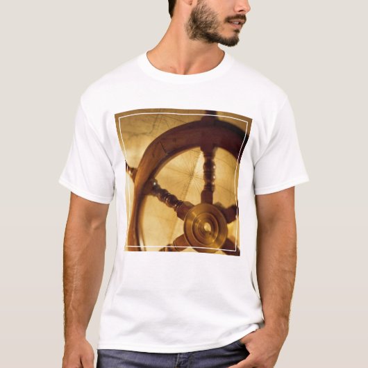 船の車輪および地図 Tシャツ (正面)