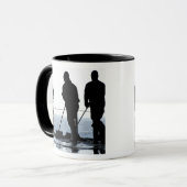 船乗りが格納庫の湾を掃き出す マグカップ (正面左)