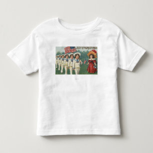 船乗りの格好で行進する少年 トドラーTシャツ
