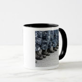 船員の低い断面図 マグカップ (正面右)