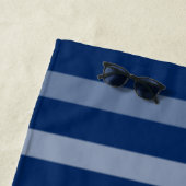 船舶用車輪ヘルムあなたのボート名ネイビーブルー ビーチタオル (インサイチュ)