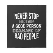 良いストップ人ではない引用文ブラックver ノートパッド (正面)