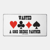 良いブリッジパートナー4枚のカードスーツが欲しかった デスクマット (正面)