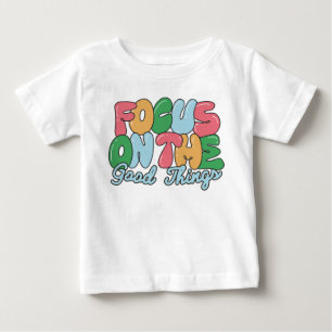 良い事に焦点を合わせる ベビーTシャツ
