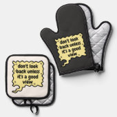 良い見方でなければ振り返らない 鍋つかみ&鍋敷きセット (正面/裏面)
