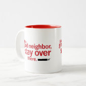 良おもしろいき隣人の社会的距離 ツートーンマグカップ (正面左)
