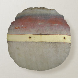 色あせた緑、赤、青、黄色の錆びた ラウンドクッション