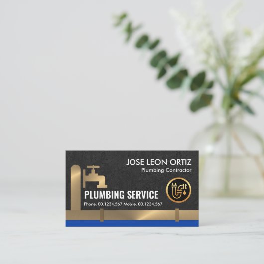 色あせた金ゴールドパイプが青い水を漏らす 名刺 (スタンド正面)