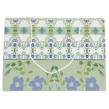 色あせた青のフローラ パターン（の模様が）ある