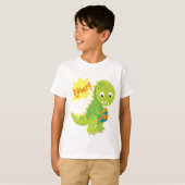 色とった卵を持つかわいい恐竜 Tシャツ (正面フル)