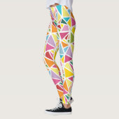 色とりどりの三角形の模様 レギンス (左)