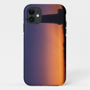 色とりどりの地平線に沈む太陽の球体 iPhone 11 ケース