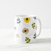 色とりどりの花と緑の葉 コーヒーマグカップ (正面右)