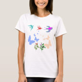 色とりどりの鳥と蝶の飛翔 ハーモニー Tシャツ (正面)
