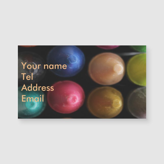 色のクレヨン (正面)