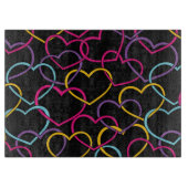 色のハートが付いているバレンタインパターン カッティングボード (正面)