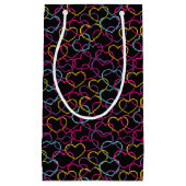 色のハートが付いているバレンタインパターン スモールペーパーバッグ (正面)