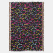 色のハートが付いているバレンタインパターン スローブランケット (正面縦)