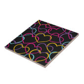 色のハートが付いているバレンタインパターン タイル (側面)