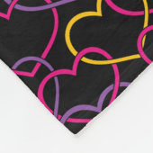 色のハートが付いているバレンタインパターン フリースブランケット (角)