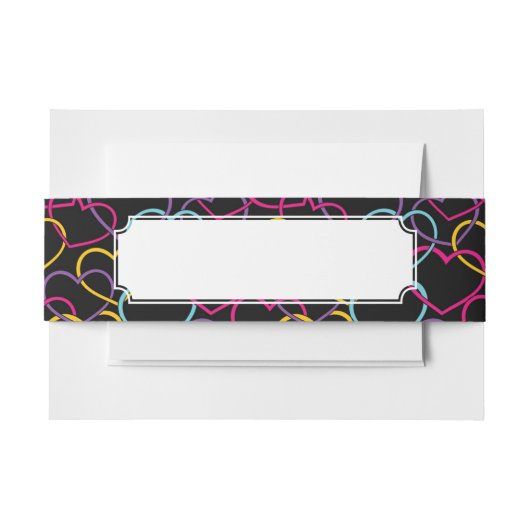 色のハートが付いているバレンタインパターン 招待状ベリーバンド (正面例)