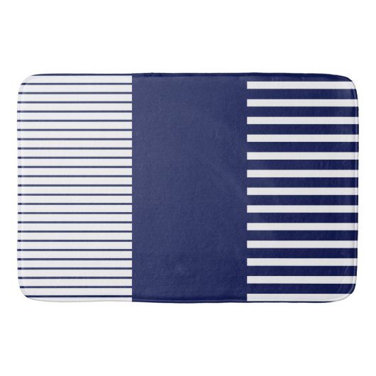 色のポップ・アートのストライプ – 青と白 バスマット (正面)