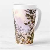 色の付いたに新雪が葉降る カフェラテマグ (右アングル)