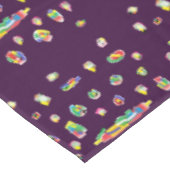 色の入った模様が混ざり合った紫色の喜び テーブルクロス (アングル)