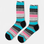 色の布数々の地iで作られたパッチワーク ソックス (左)