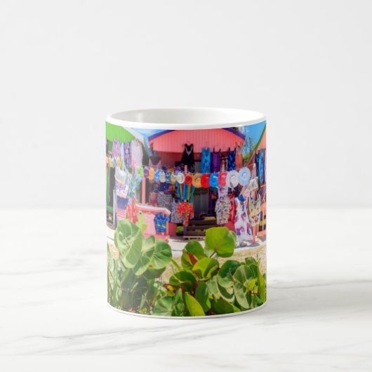 色の数々の木のコテージ |ロングベイビーチ コーヒーマグカップ (中央)