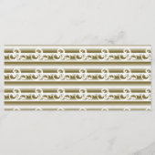 色の濃い絨毯は左右対称の幾何学的な特徴を持つ メニュー (正面)