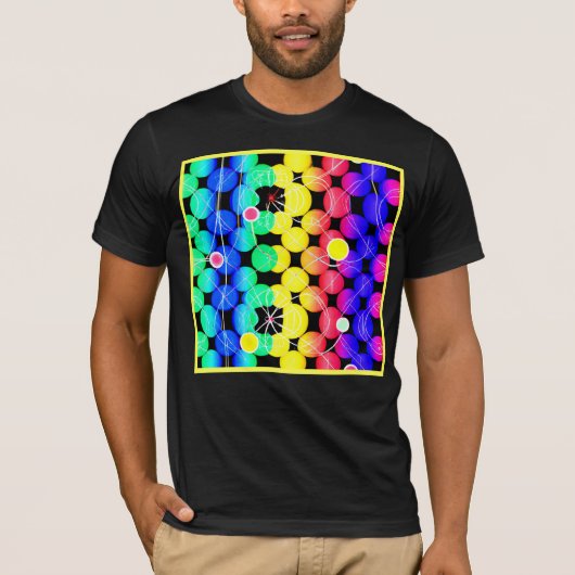 色の鮮やかパターン Tシャツ (正面)