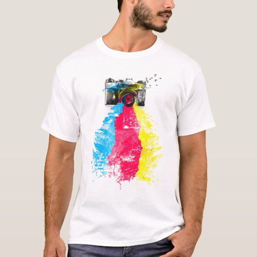 色を捉える Tシャツ (正面)