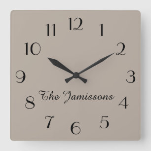 色を選択するか、既定のグレージュを選択します スクエア壁時計