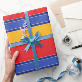 色エレガントストライプの、赤い青の黄色と銀 ラッピングペーパー