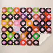 色クール数々のの円とピンク色のクローバー シェルパブランケット (正面(横))