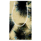 色ベージュの色合いで スモールペーパーバッグ (正面)