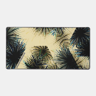 色ベージュの色合いで デスクマット