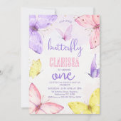 色モダン数々のの小さな蝶の最初の誕生日 招待状 (正面)