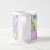 色付きイースターエッグの背景 ジャンボコーヒーマグカップ (裏面)