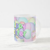 色付きイースターエッグ – ハッピーイースター フロストグラスマグカップ (正面右)