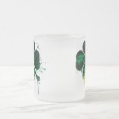 色彩の鮮やかなクローバーのマグ フロストグラスマグカップ (中央)